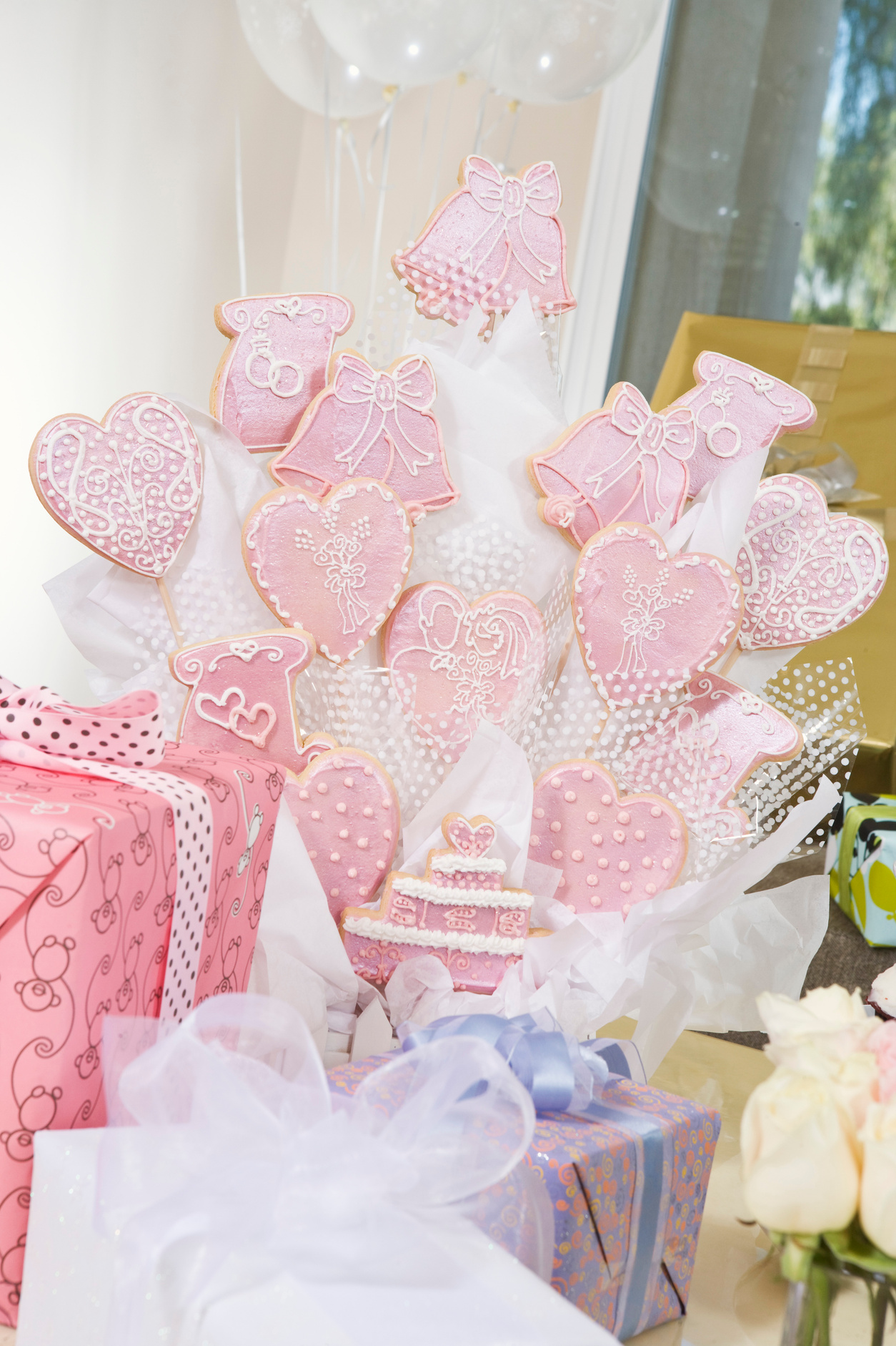 Decoration and presents at bridal shower
